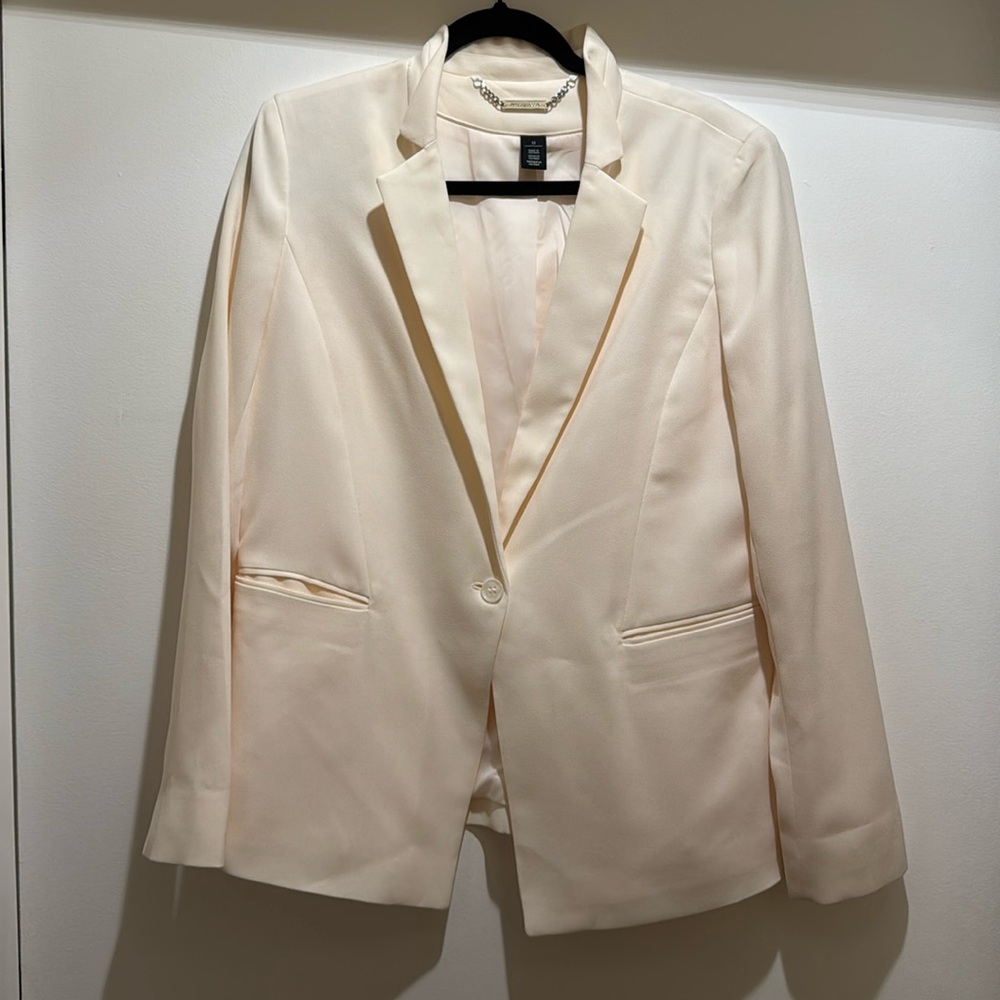WHITE HOUSE BLACK MARKET beige blazer